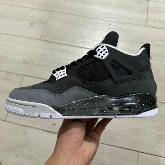 JORDAN 4