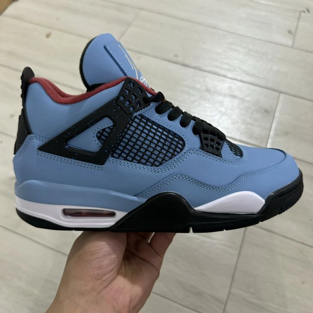 JORDAN 4