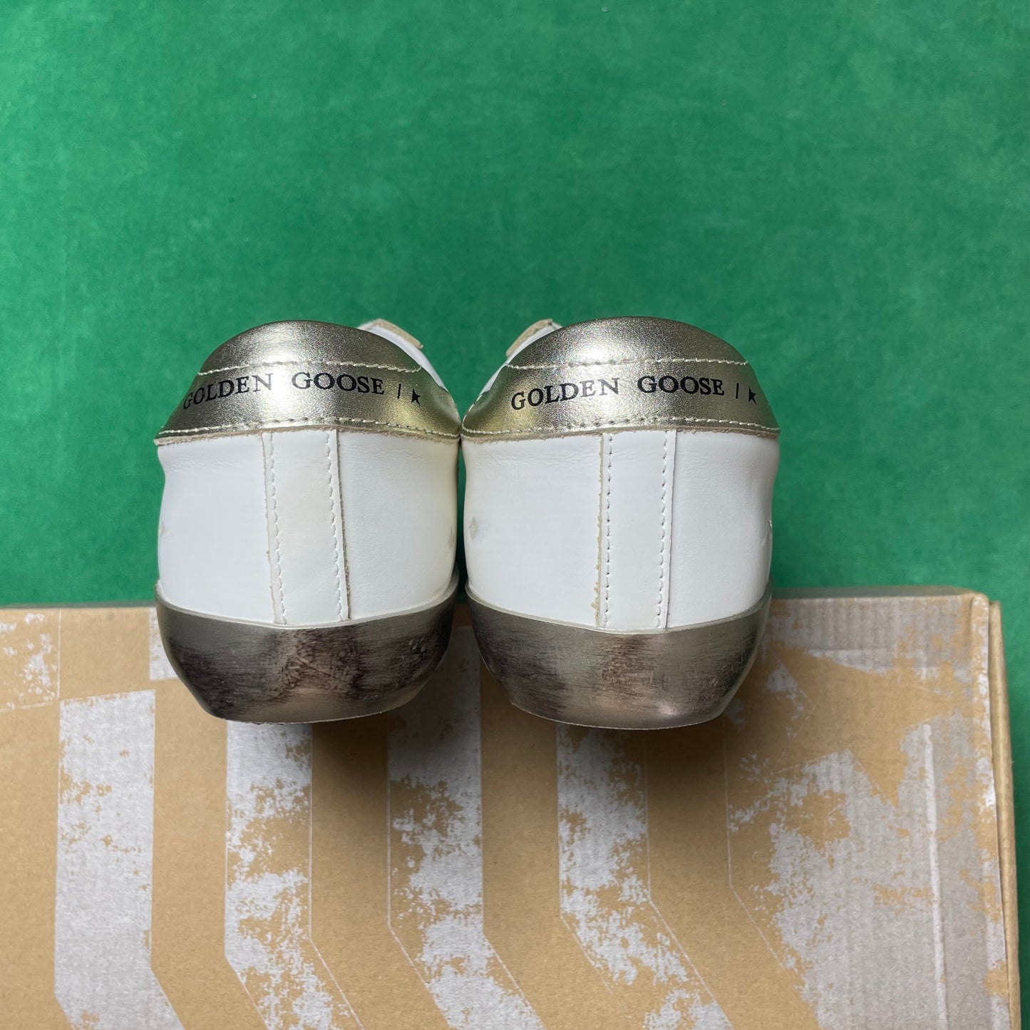 GOLDEN GOOSE SUPER-STAR