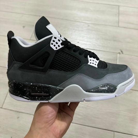 JORDAN 4
