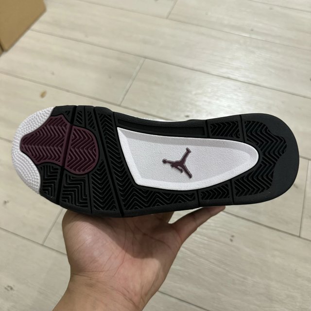 JORDAN 4 X PSG