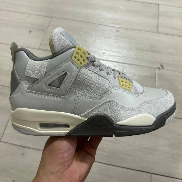 JORDAN 4