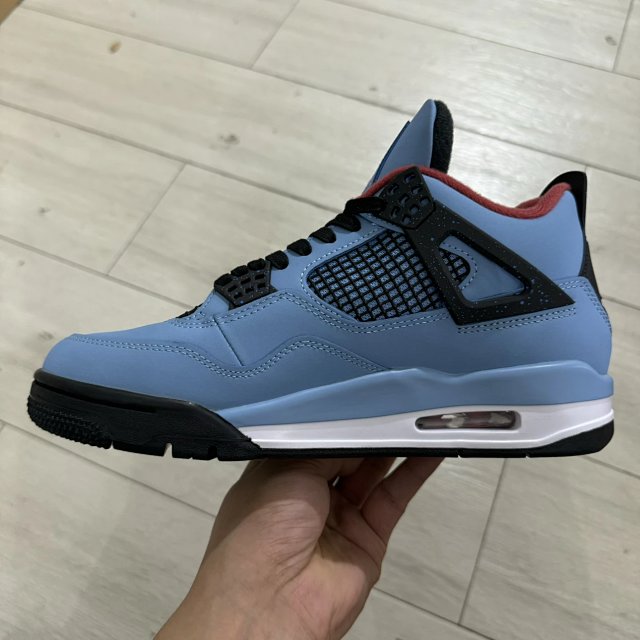 JORDAN 4