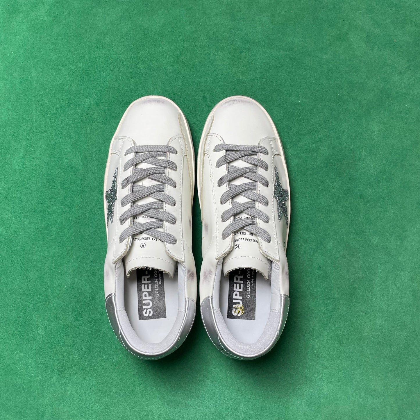 GOLDEN GOOSE SUPER-STAR