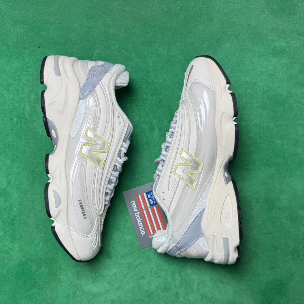 NEW BALANCE 1000