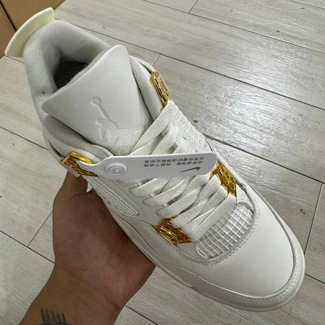 JORDAN 4